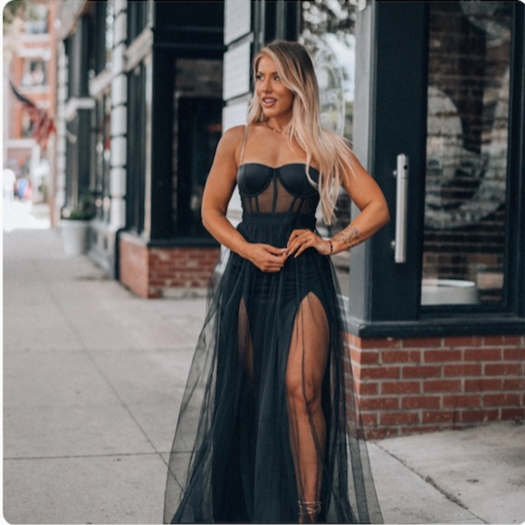 Sexy Black Mesh & Tulle Evening Dress - Picture 3 of 17